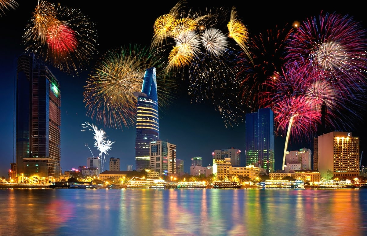 Christmas and New Year’s Eve in Saigon: Where to Celebrate? (For All Budgets!)